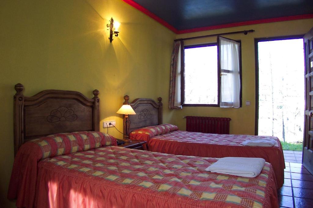 Conjunto Hotelero La Pasera Soto De Cangas Rom bilde