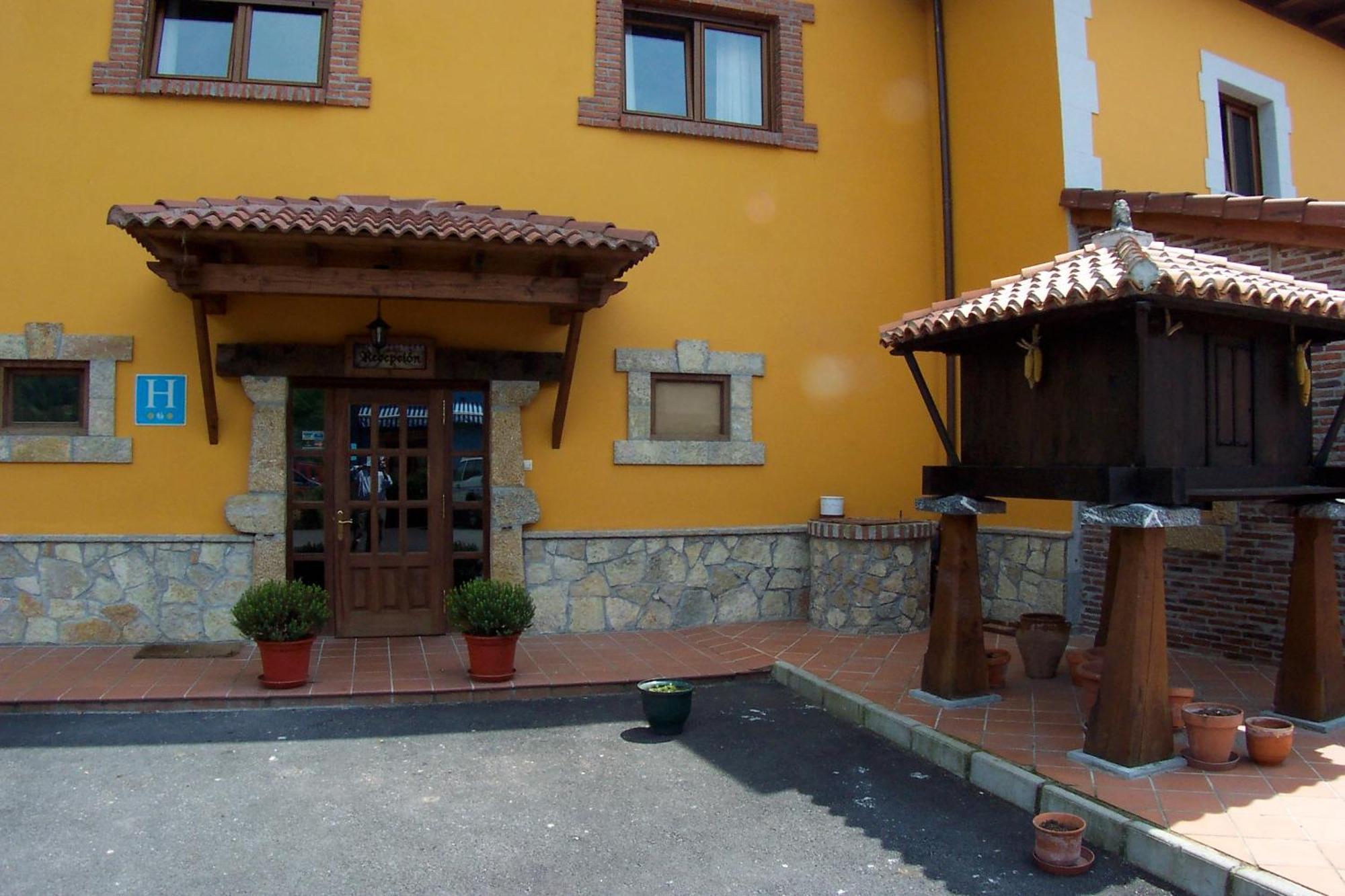 Conjunto Hotelero La Pasera Soto De Cangas Eksteriør bilde